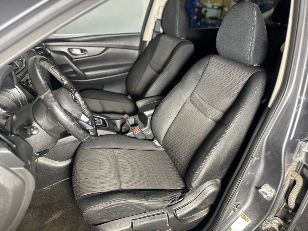 2019 Nissan Rogue Image 25