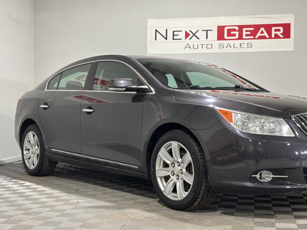2013 Buick Lacrosse Image 2
