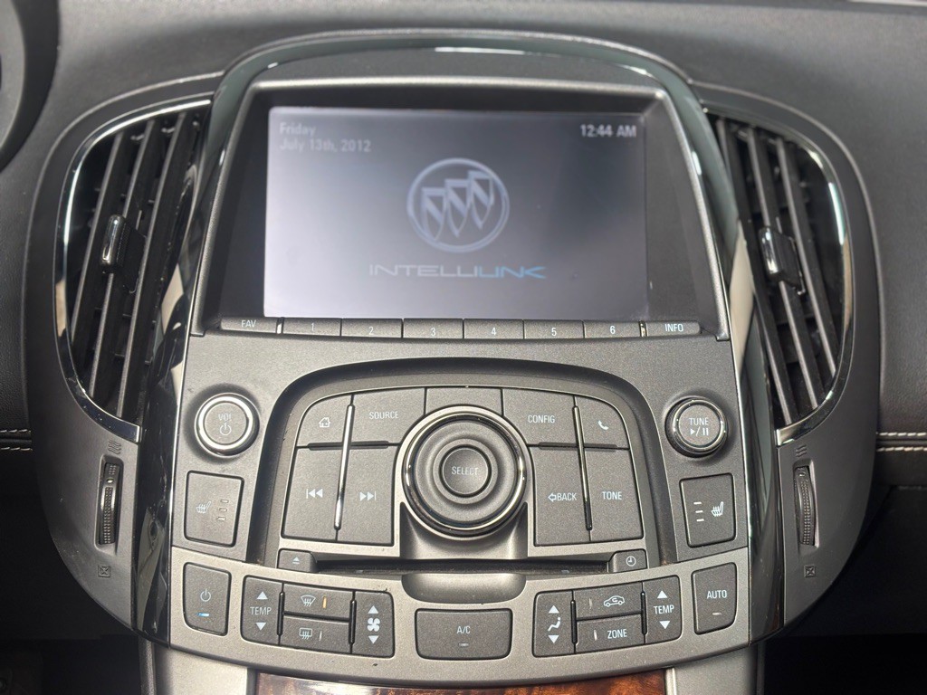 2013 Buick Lacrosse Image 18