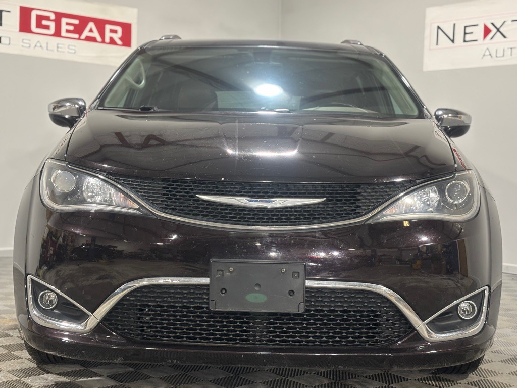 2017 Chrysler Pacifica Image 4