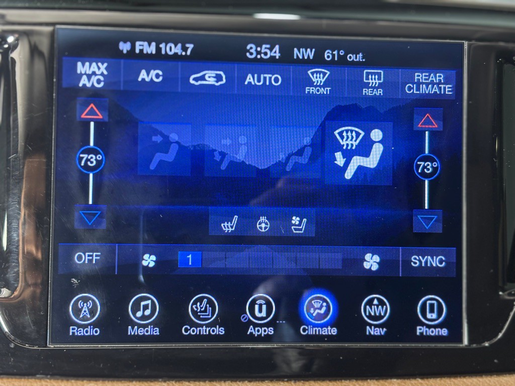 2017 Chrysler Pacifica Image 22