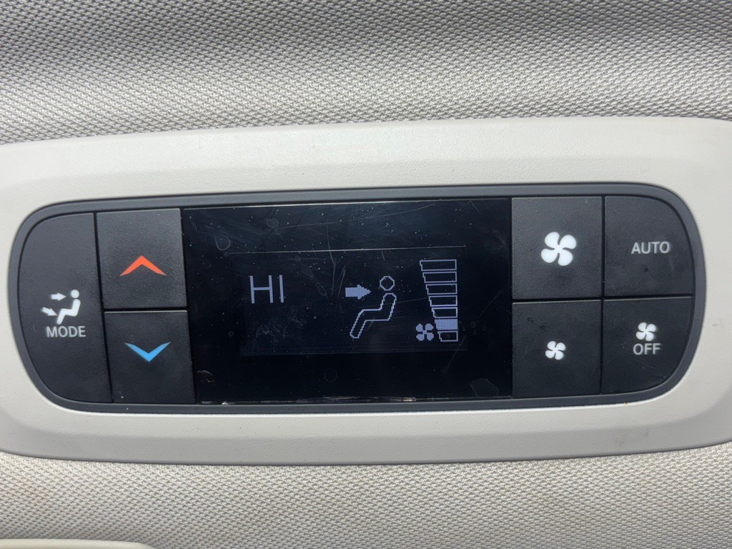 2017 Chrysler Pacifica Image 25