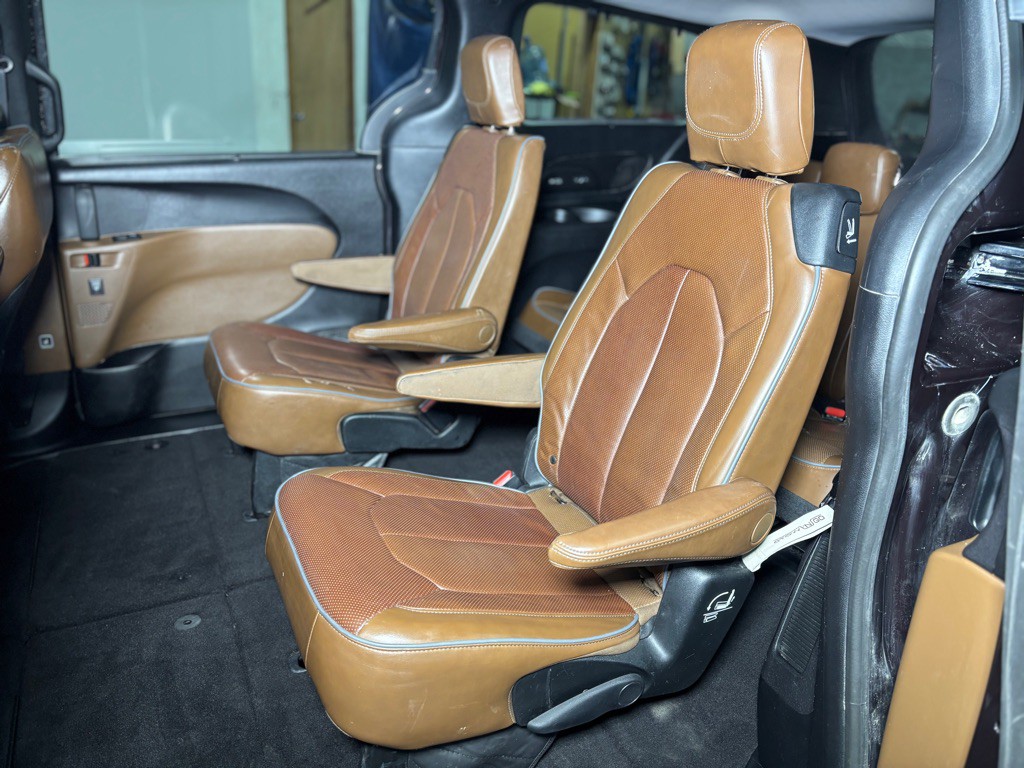 2017 Chrysler Pacifica Image 26