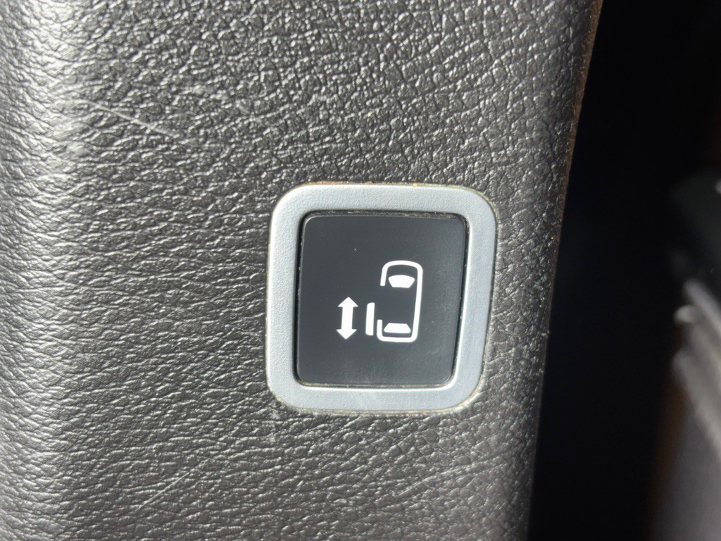 2017 Chrysler Pacifica Image 31