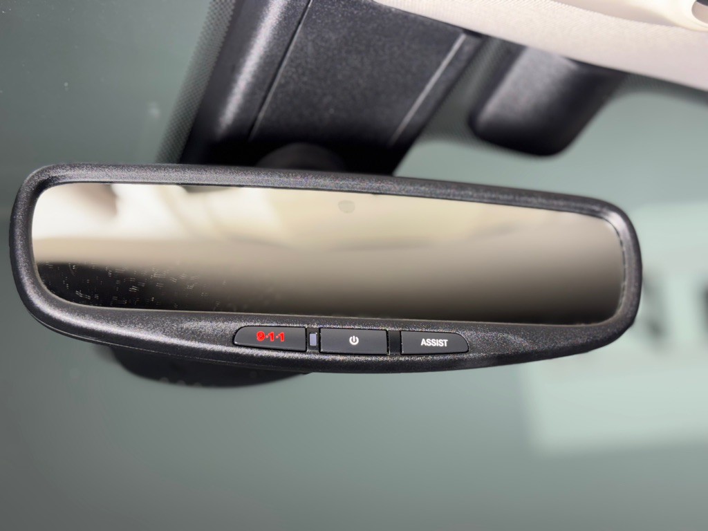 2017 Chrysler Pacifica Image 38