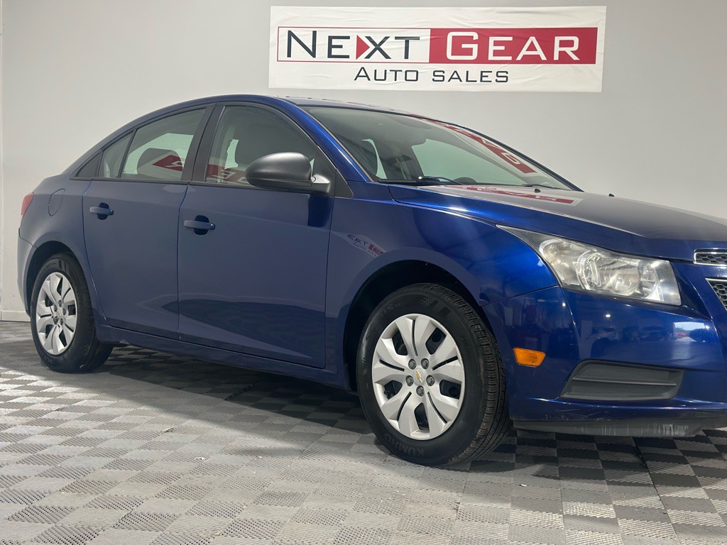 2013 Chevrolet Cruze Image 3