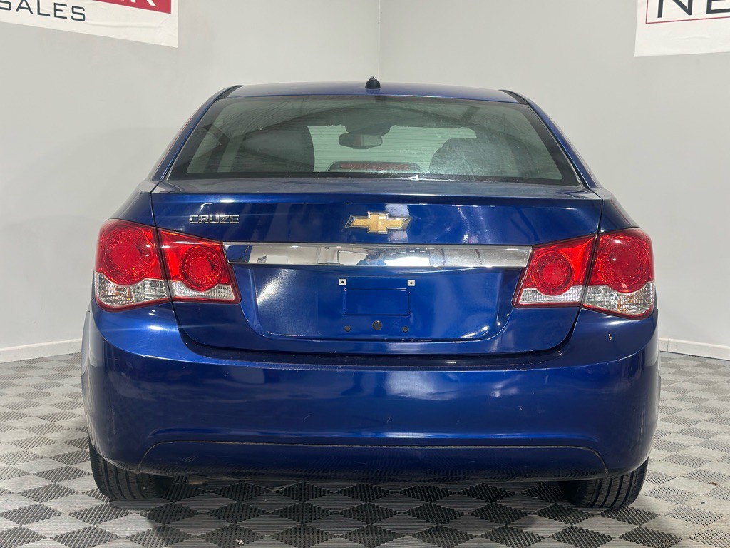 2013 Chevrolet Cruze Image 8