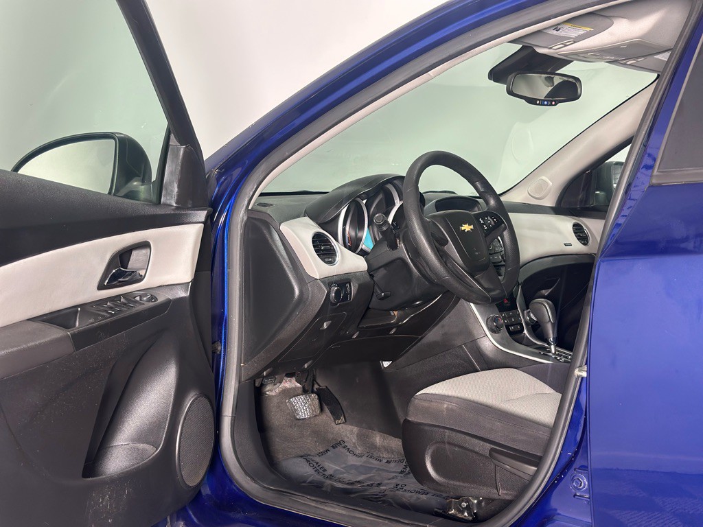 2013 Chevrolet Cruze Image 10