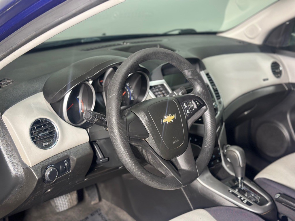 2013 Chevrolet Cruze Image 22