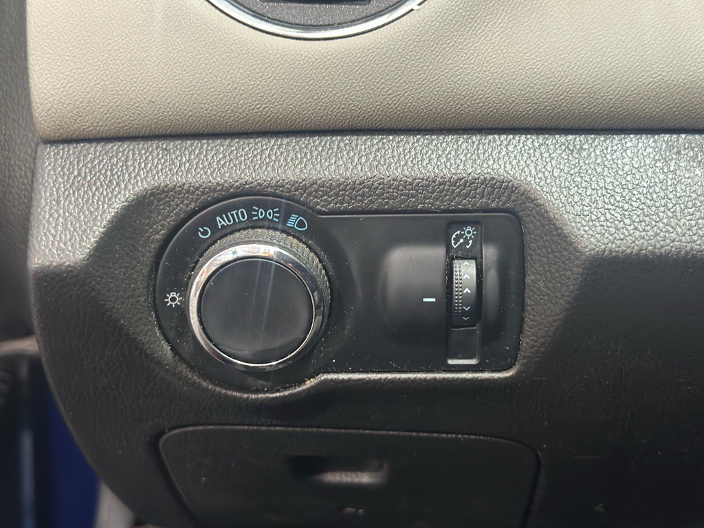 2013 Chevrolet Cruze Image 24