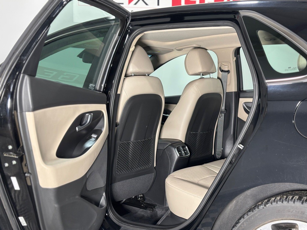 2018 Hyundai Elantra Image 12