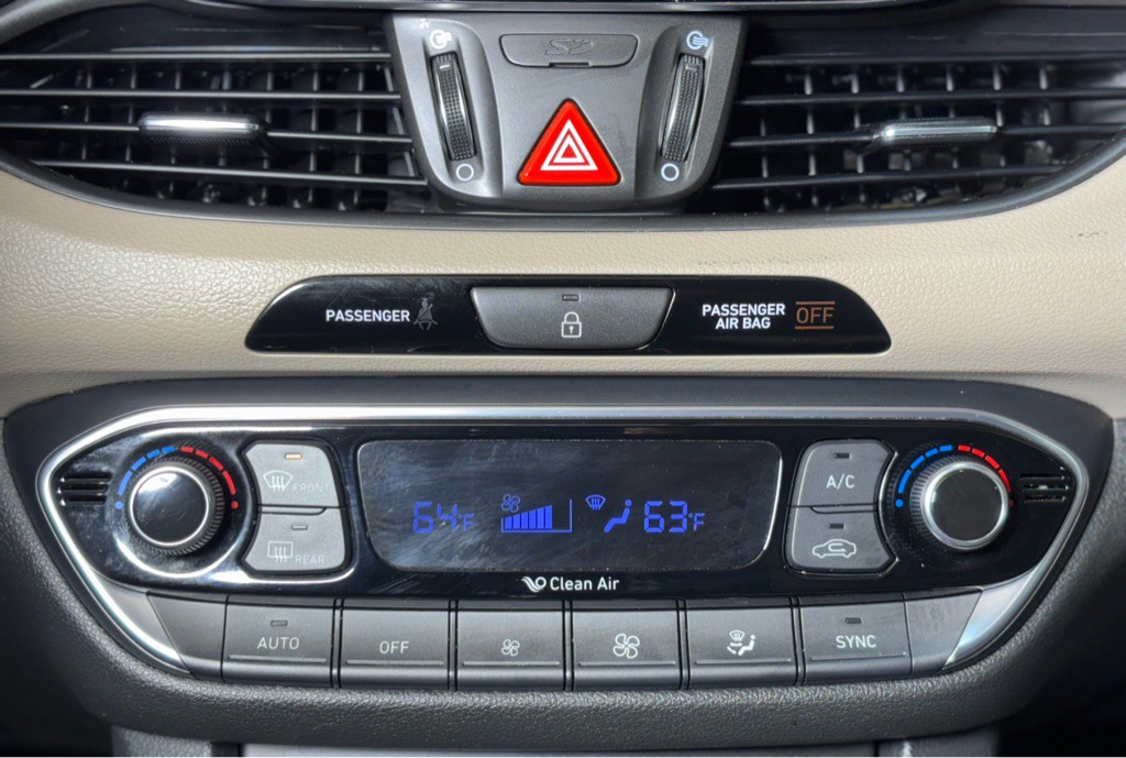 2018 Hyundai Elantra Image 14