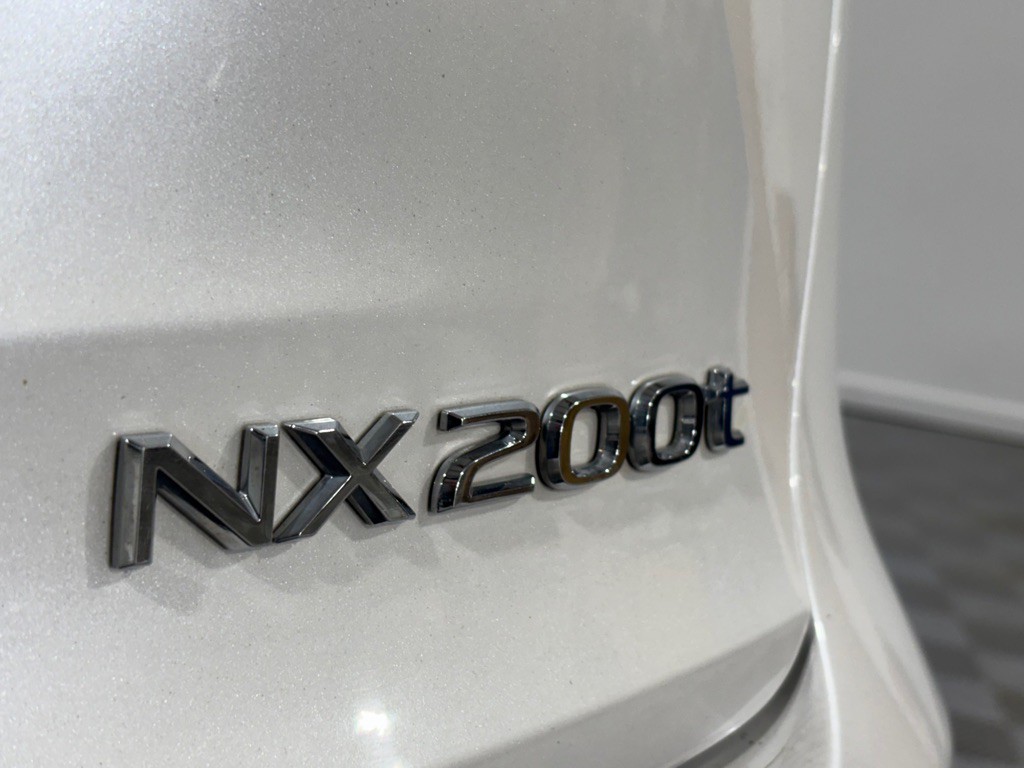 2016 Lexus NX Image 12