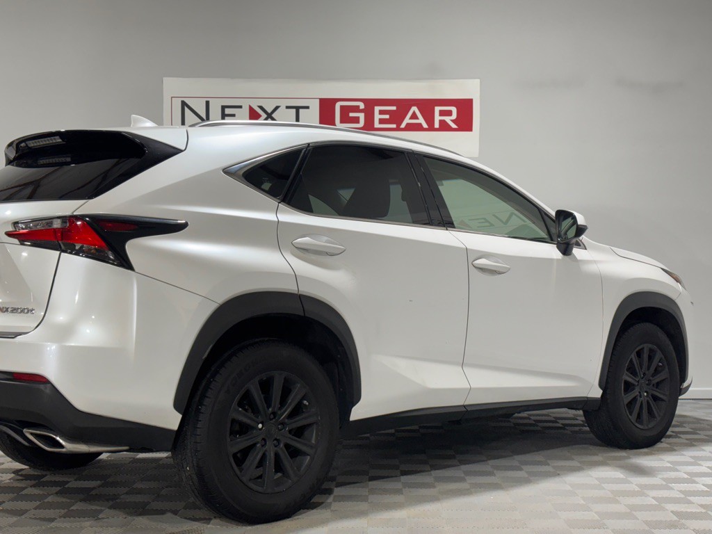 2016 Lexus NX Image 9