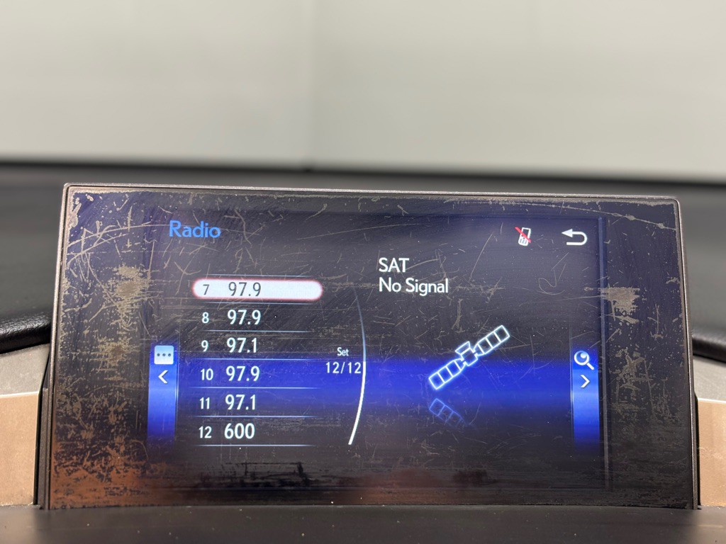 2016 Lexus NX Image 18