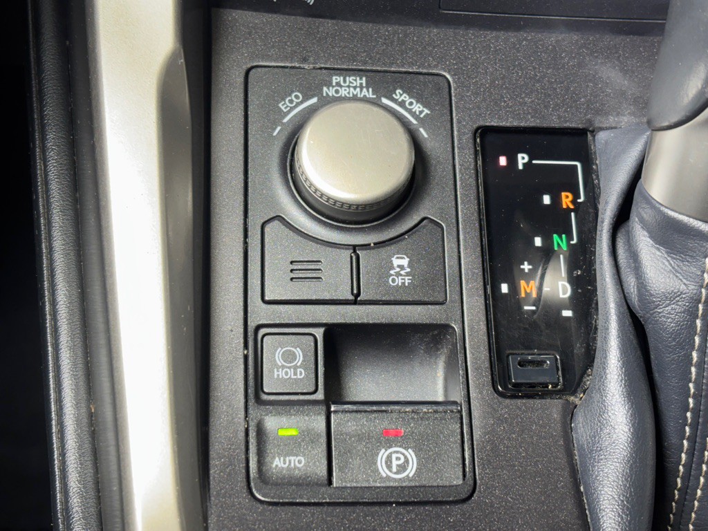 2016 Lexus NX Image 22