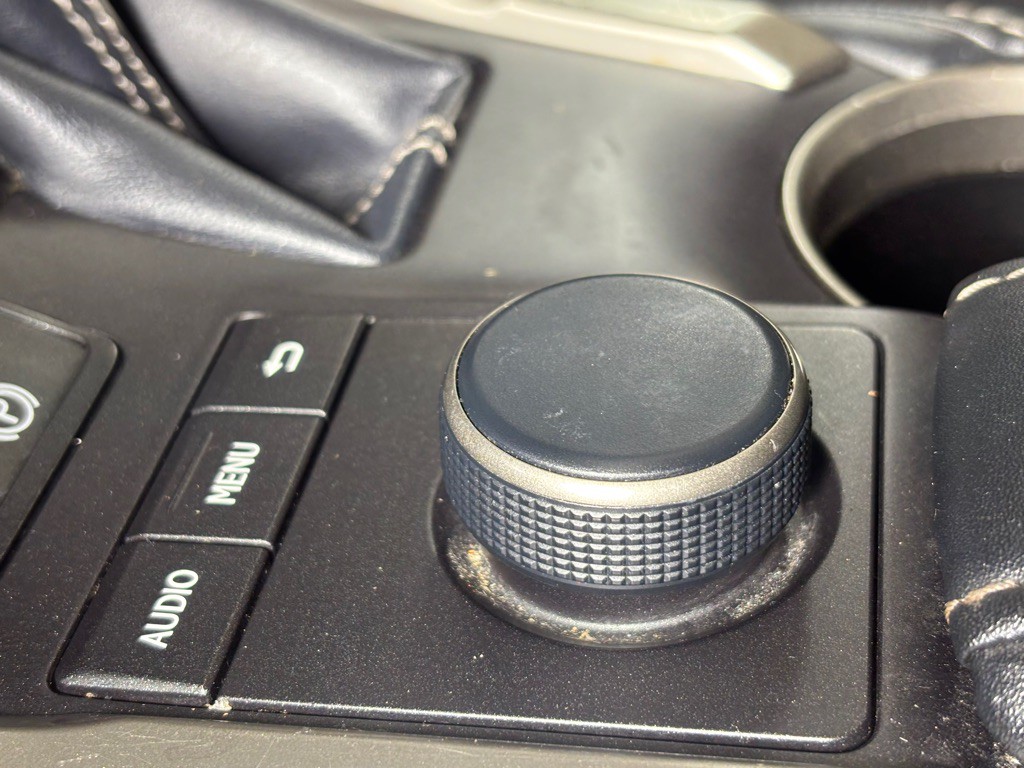 2016 Lexus NX Image 23