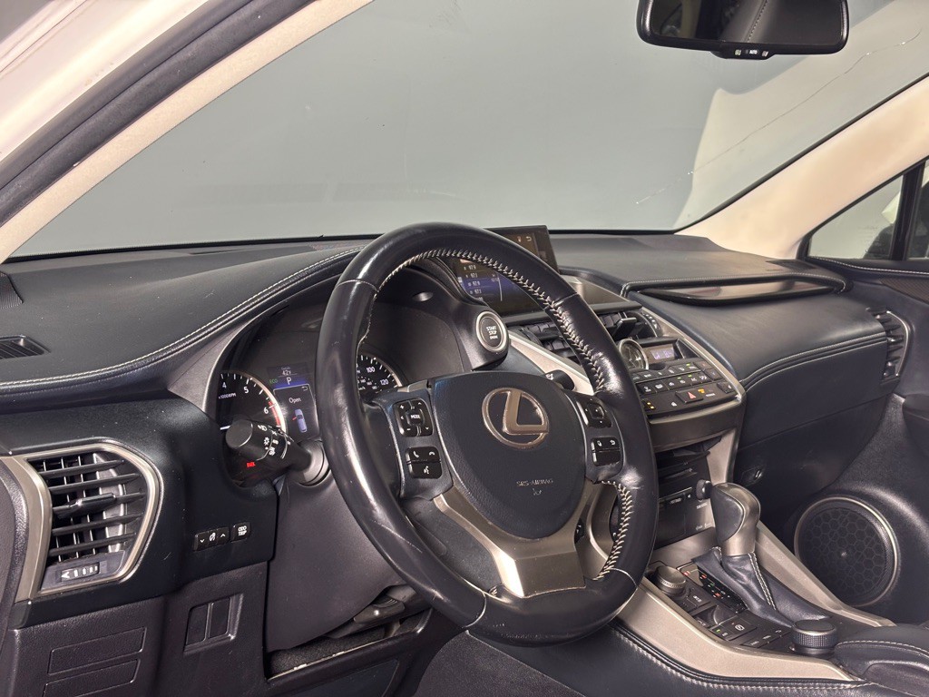 2016 Lexus NX Image 30