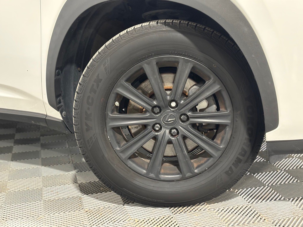 2016 Lexus NX Image 39