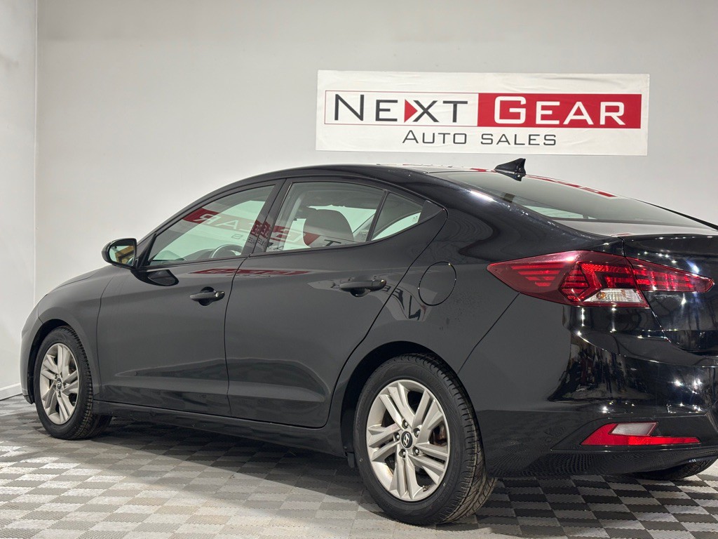 2019 Hyundai Elantra Image 7