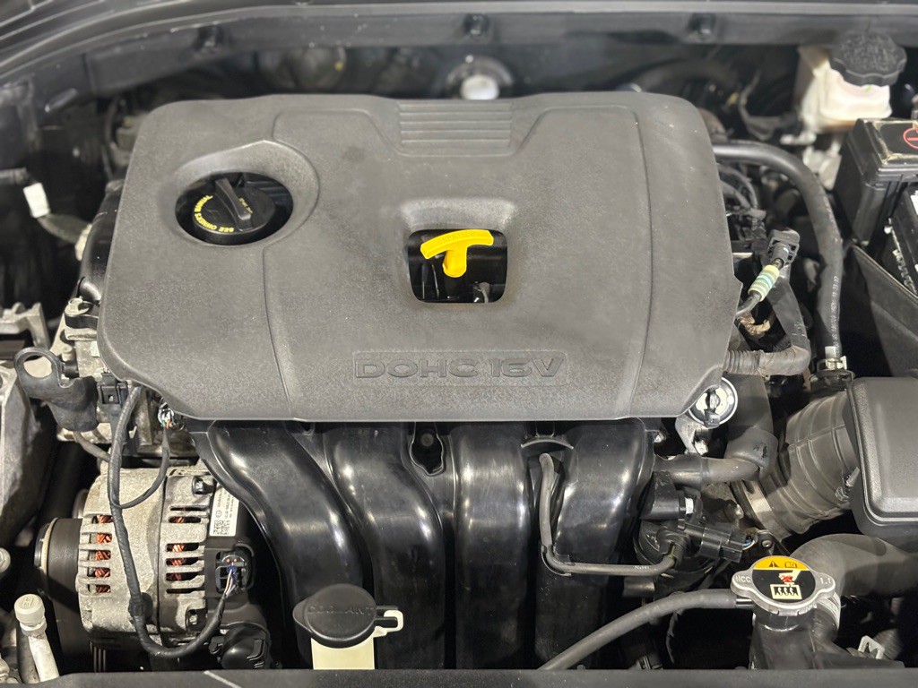 2019 Hyundai Elantra Image 35