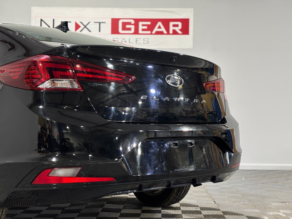 2019 Hyundai Elantra Image 7