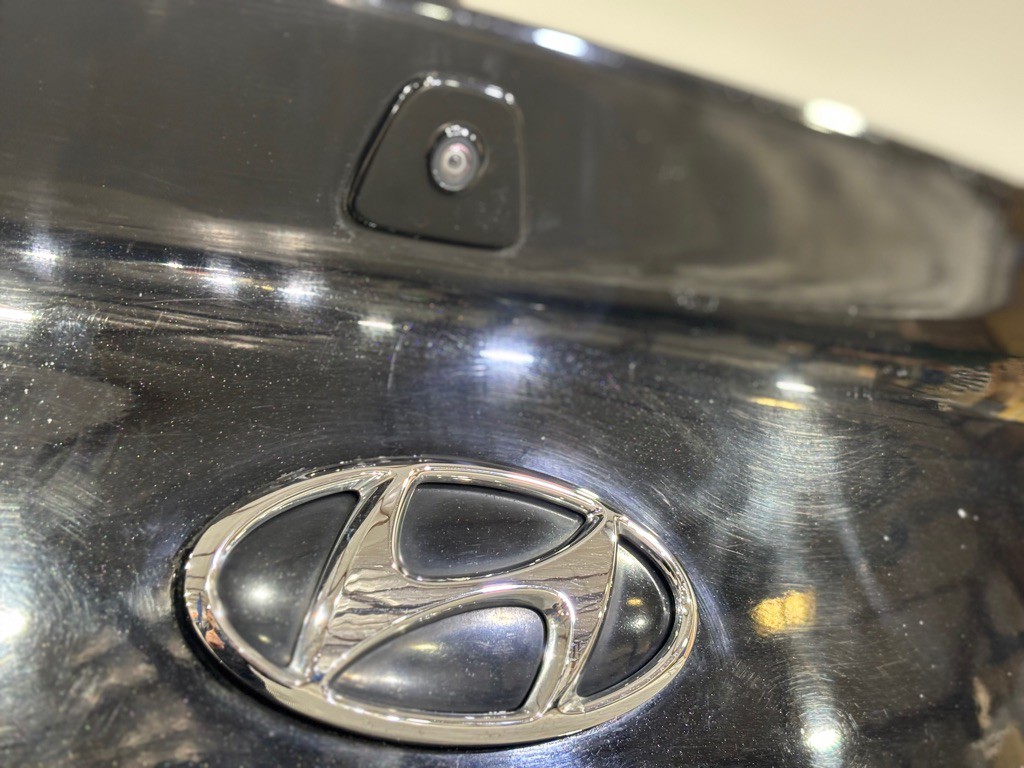 2019 Hyundai Elantra Image 8