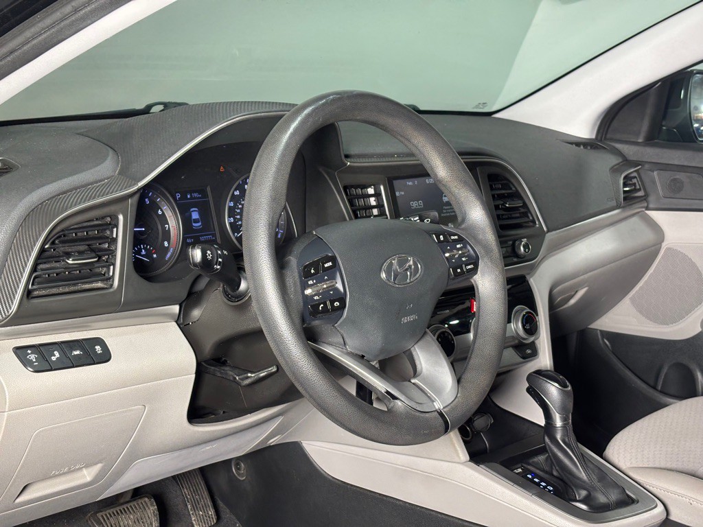 2019 Hyundai Elantra Image 23