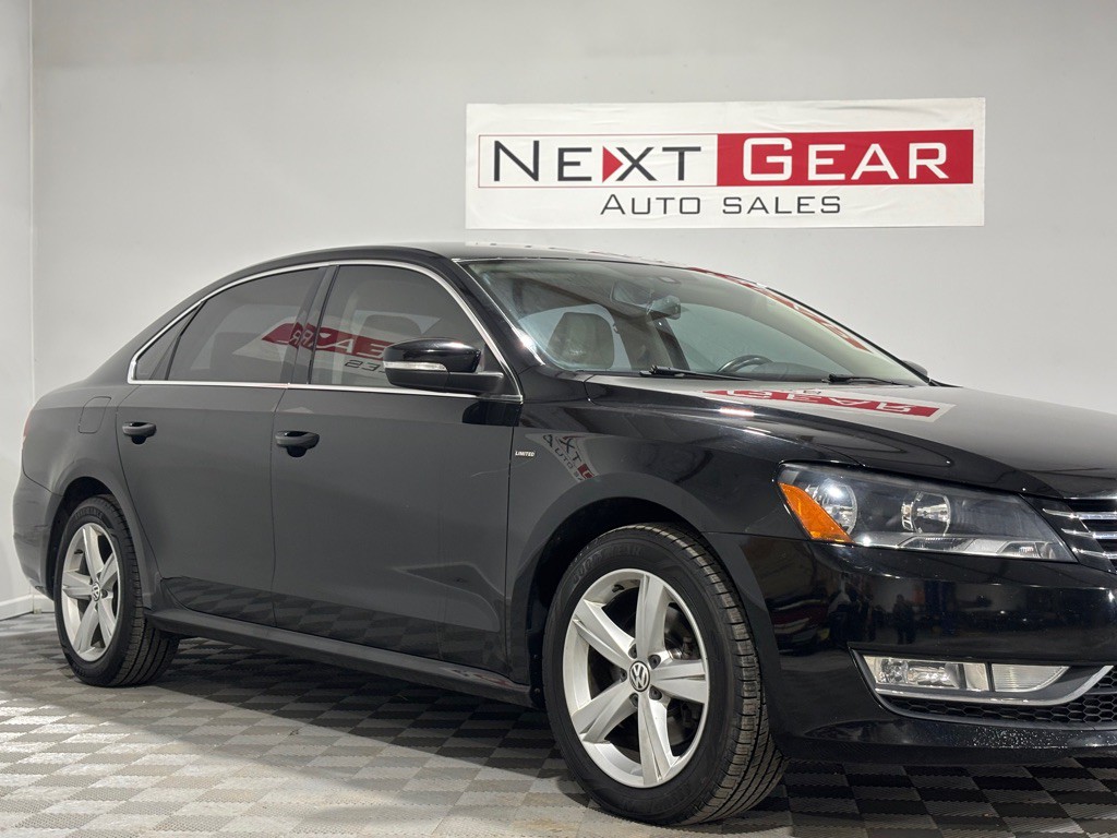 2015 Volkswagen Passat Image 2