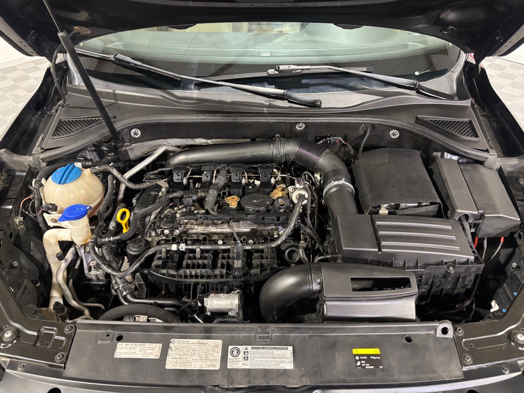 2015 Volkswagen Passat Image 35