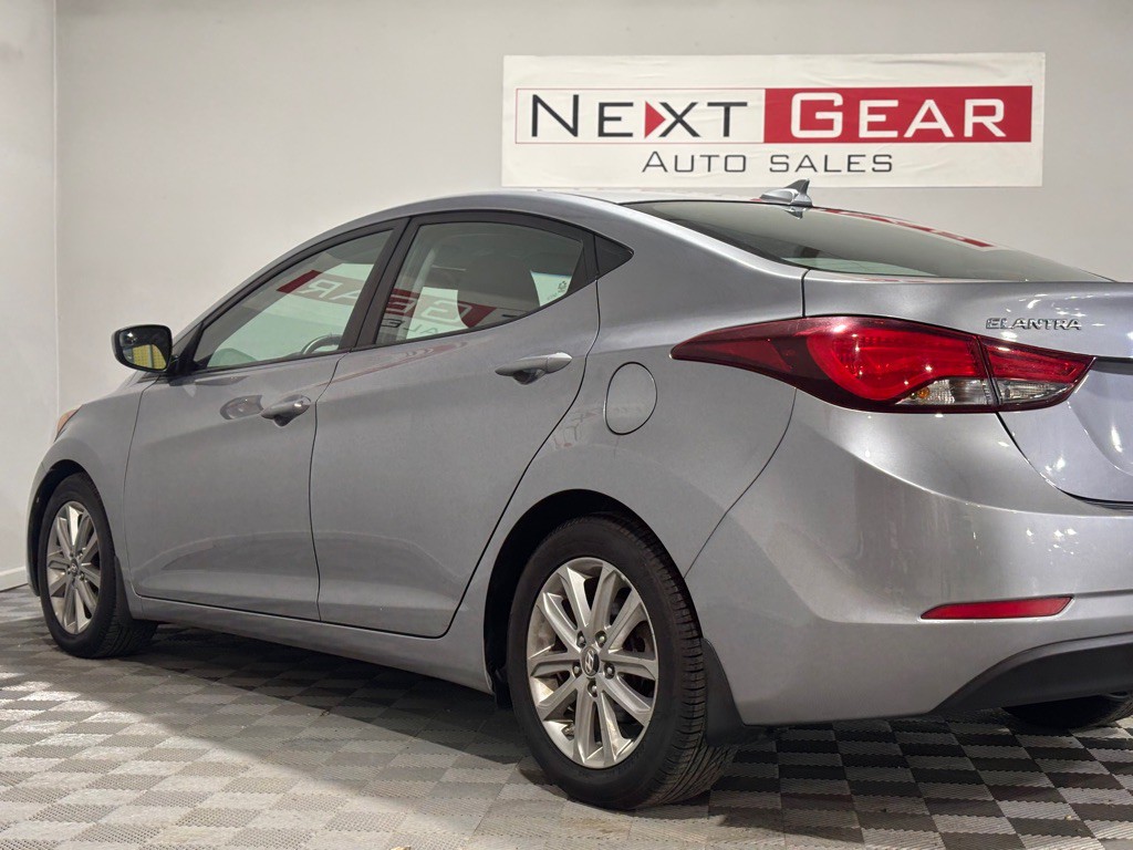 2016 Hyundai Elantra Image 5