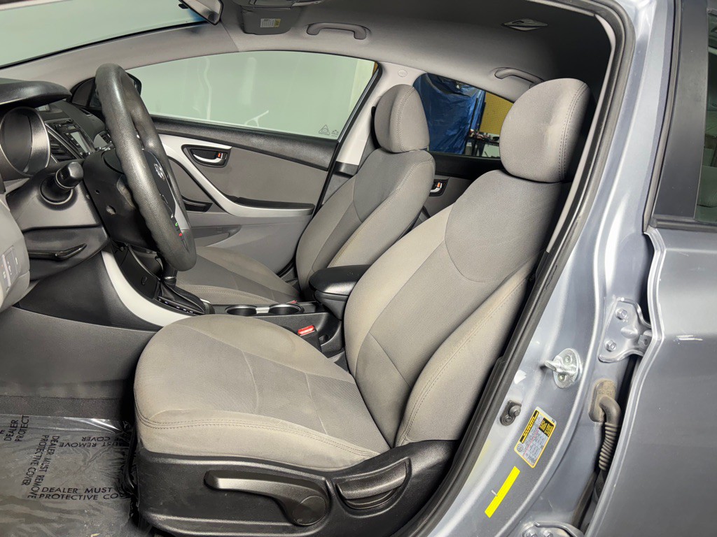 2016 Hyundai Elantra Image 13