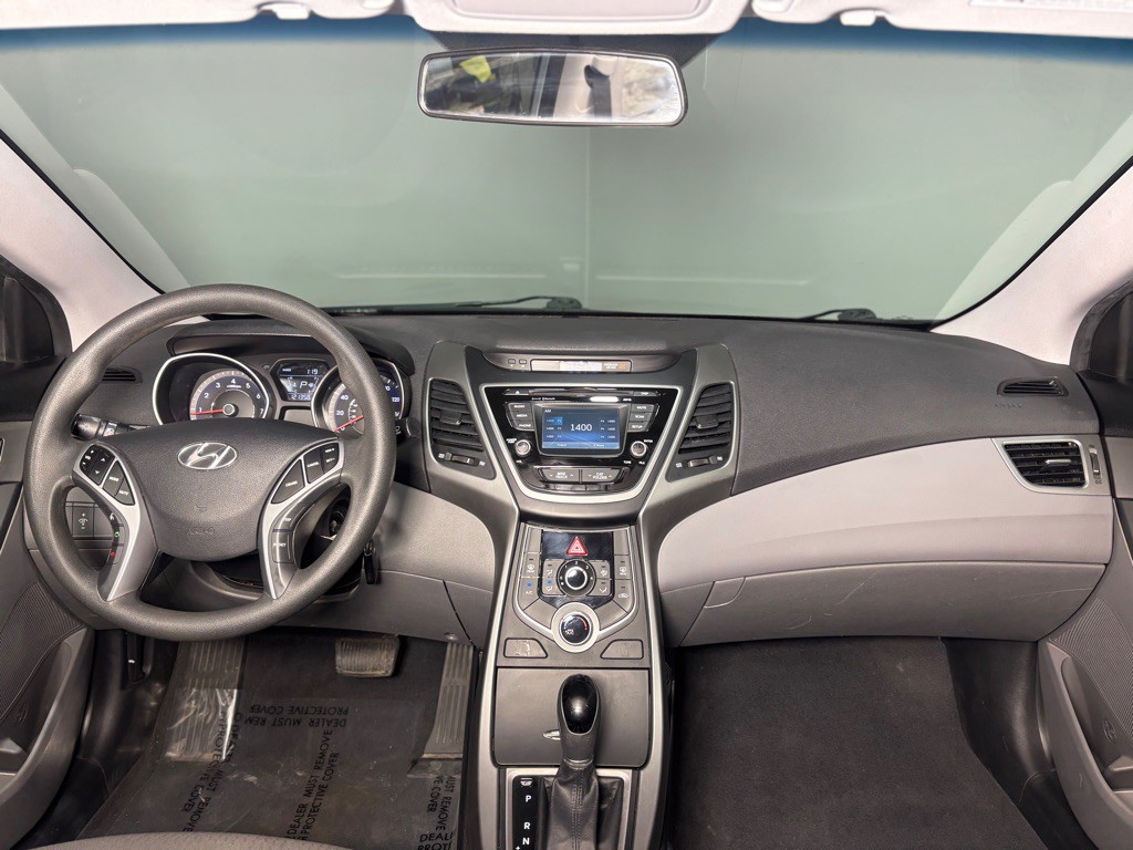 2016 Hyundai Elantra Image 18