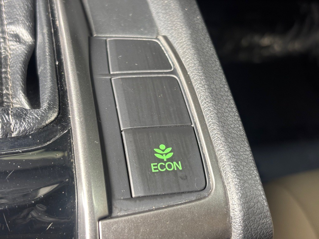 2017 Honda Civic Image 30