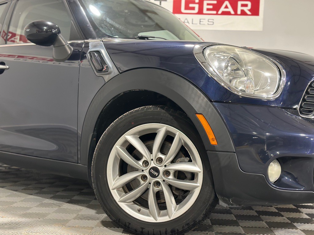 2014 MINI Cooper Image 32