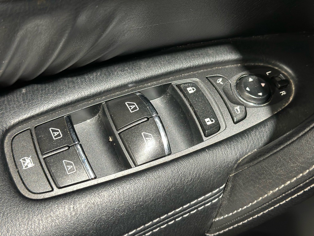 2019 Nissan Armada Image 41