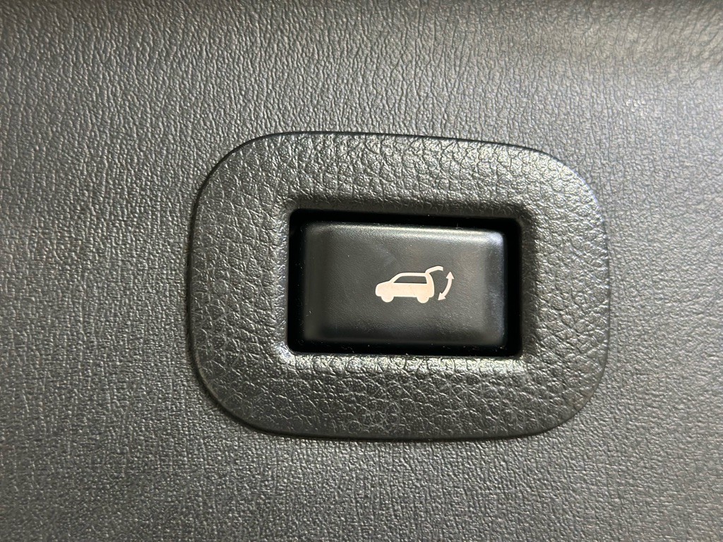 2019 Nissan Armada Image 46