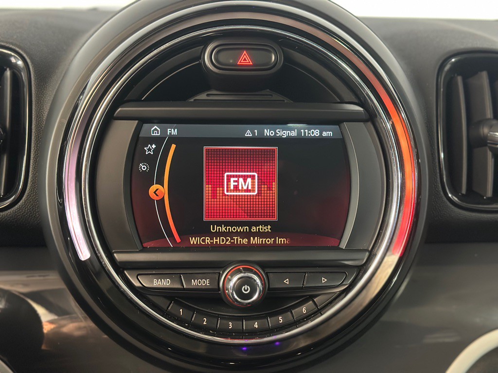 2018 MINI Cooper Image 17