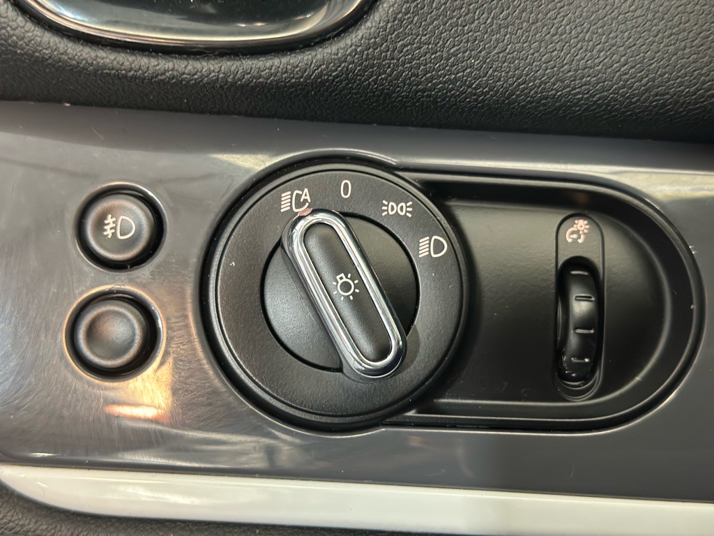 2018 MINI Cooper Image 33