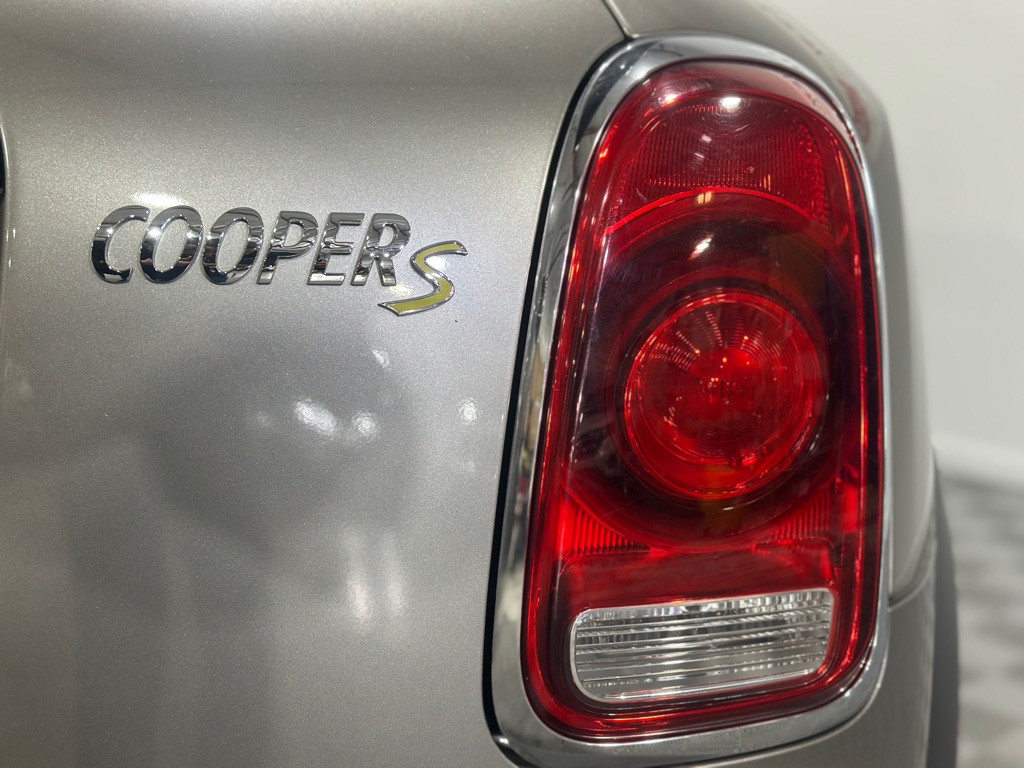 2018 MINI Cooper Image 38