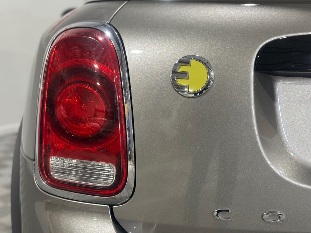 2018 MINI Cooper Image 39