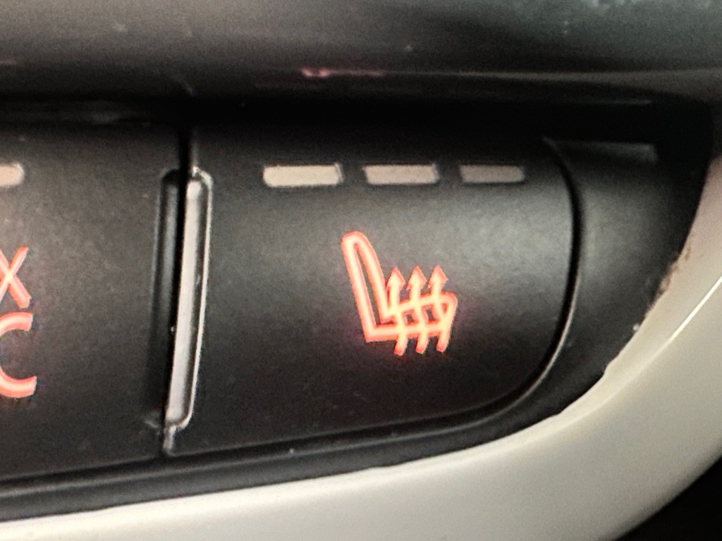 2018 MINI Cooper Image 25