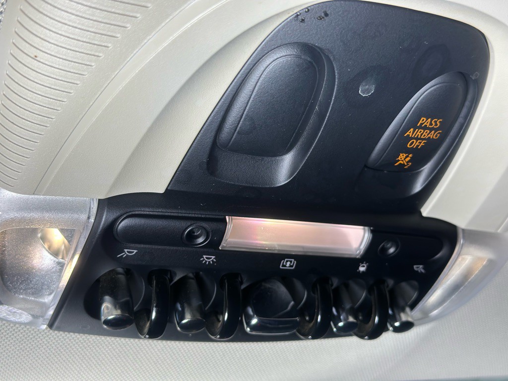 2018 MINI Cooper Image 35