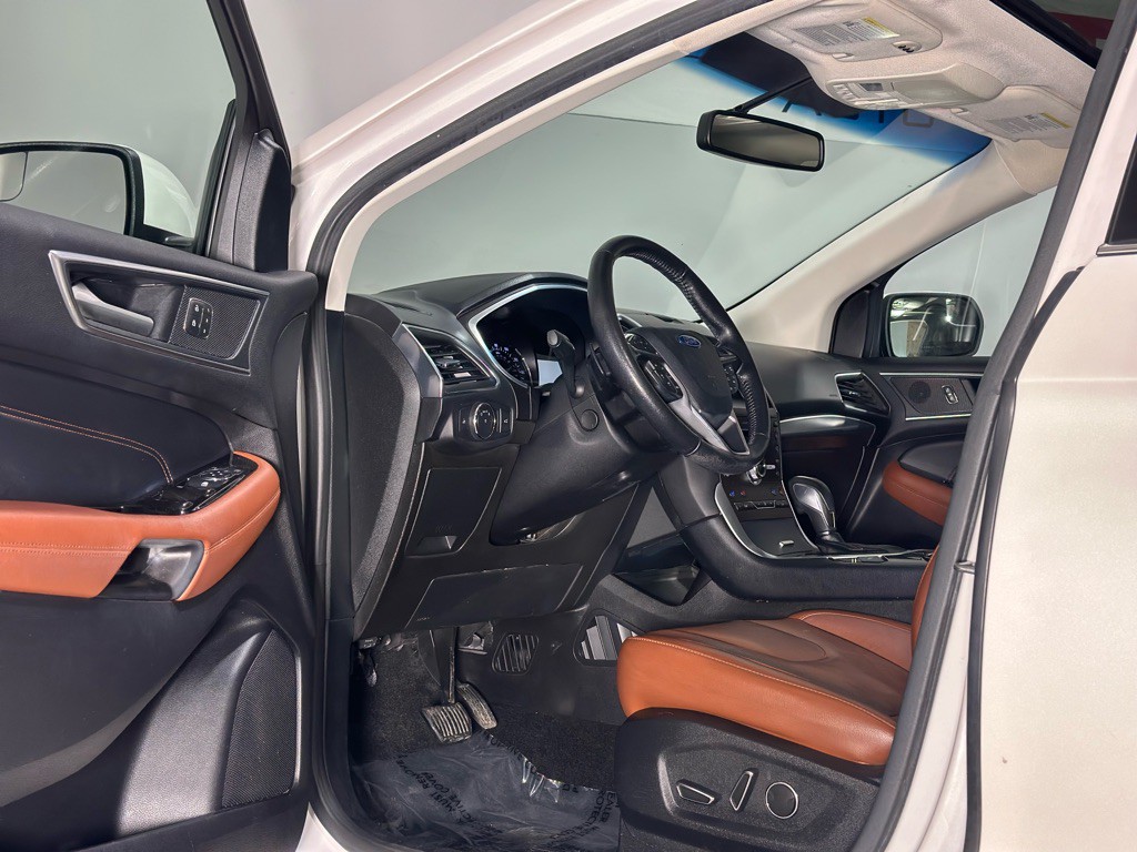2018 Ford Edge Image 10