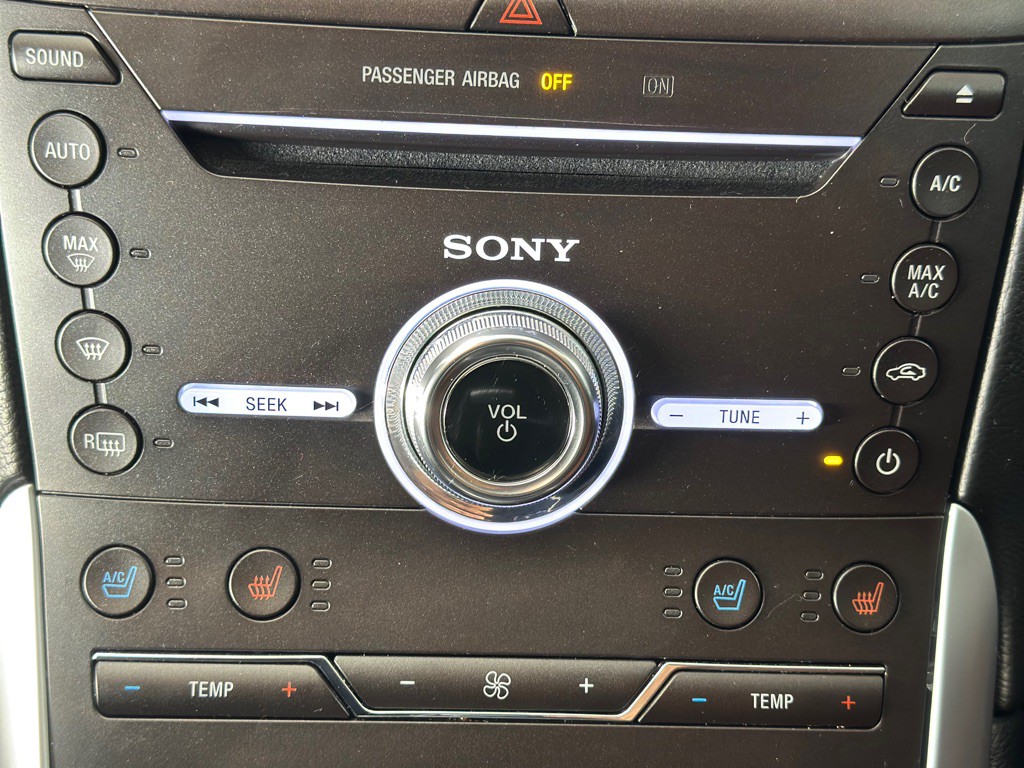 2018 Ford Edge Image 19