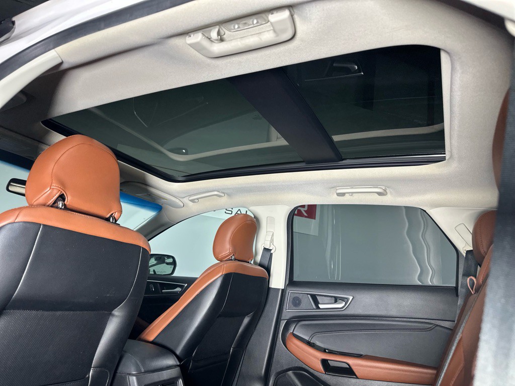 2018 Ford Edge Image 24