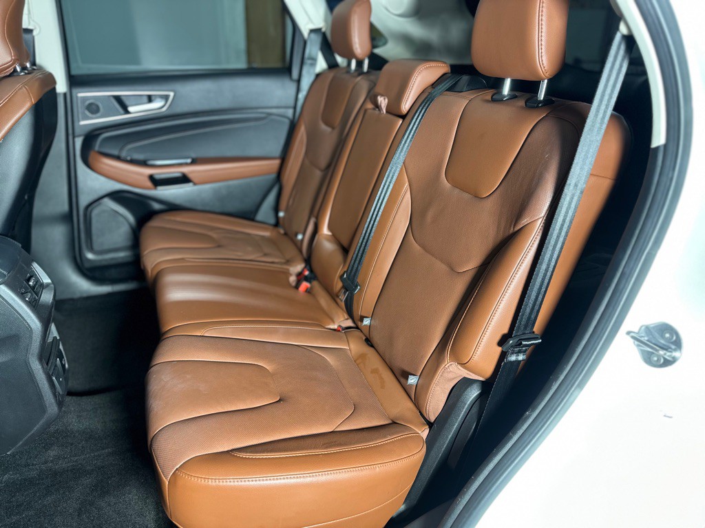 2018 Ford Edge Image 28