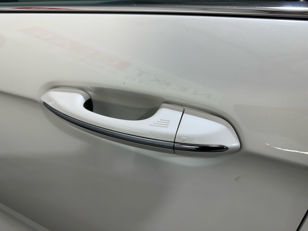 2018 Ford Edge Image 38