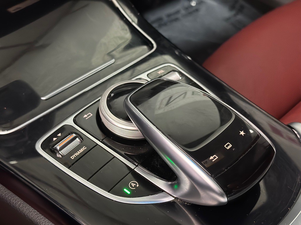 2016 Mercedes-Benz C-Class Image 19