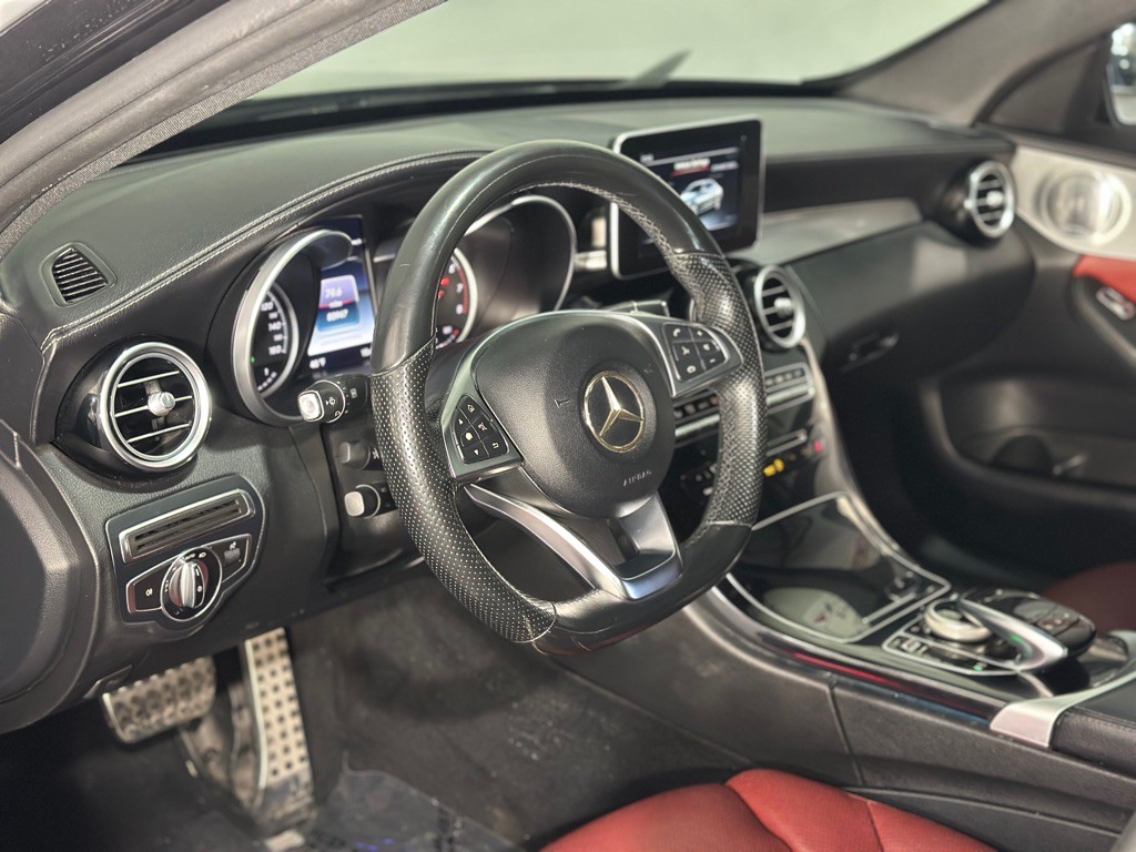 2016 Mercedes-Benz C-Class Image 32